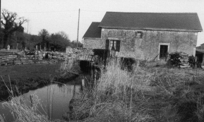 32 moulin à eau de Launay